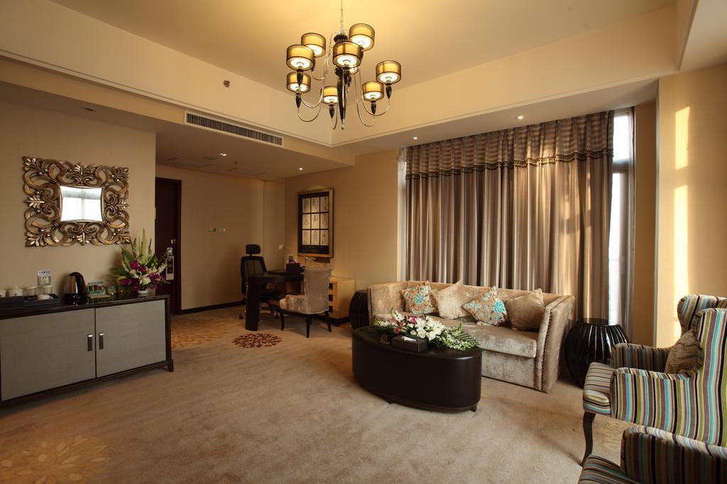 Beijing Wuhuan Hotel Room photo