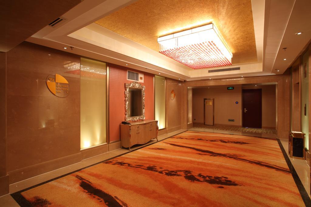 Beijing Wuhuan Hotel Exterior photo