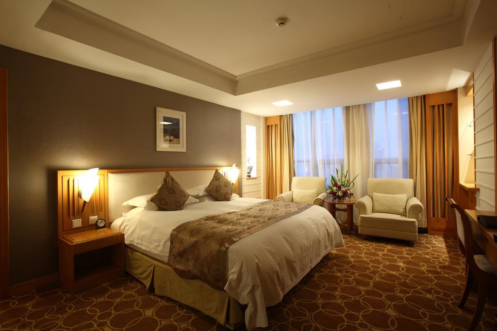 Beijing Wuhuan Hotel Room photo