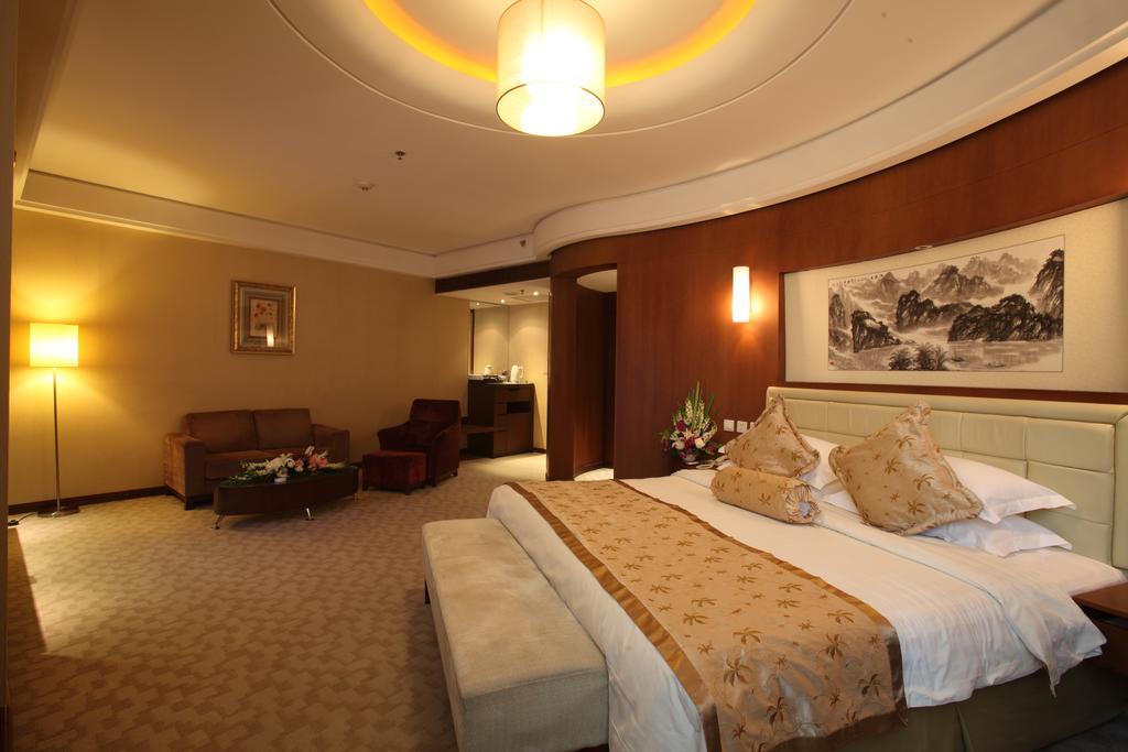 Beijing Wuhuan Hotel Room photo