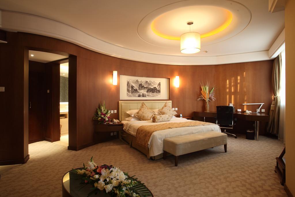 Beijing Wuhuan Hotel Room photo