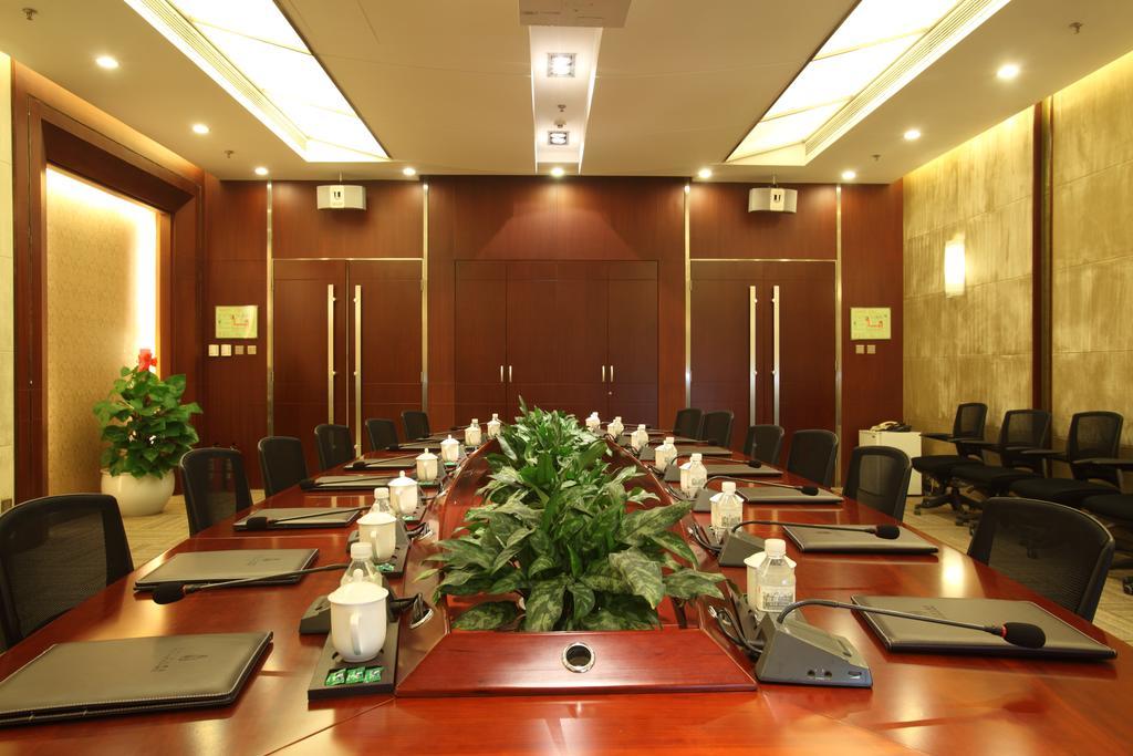 Beijing Wuhuan Hotel Exterior photo