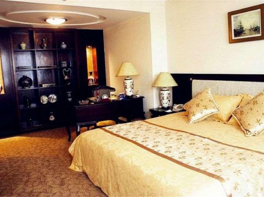 Beijing Wuhuan Hotel Room photo
